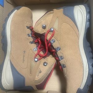 Columbia Newton Ridge Waterprood Amped Wide Tan and Red Lace Up Boots